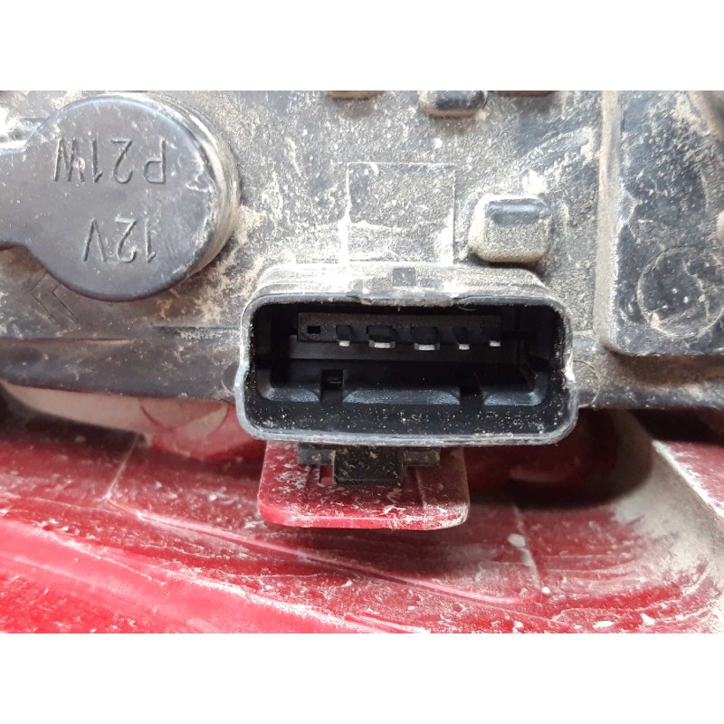 Recambio de piloto trasero derecho para citroën c4 coupe vtr referencia OEM IAM - Negro 3