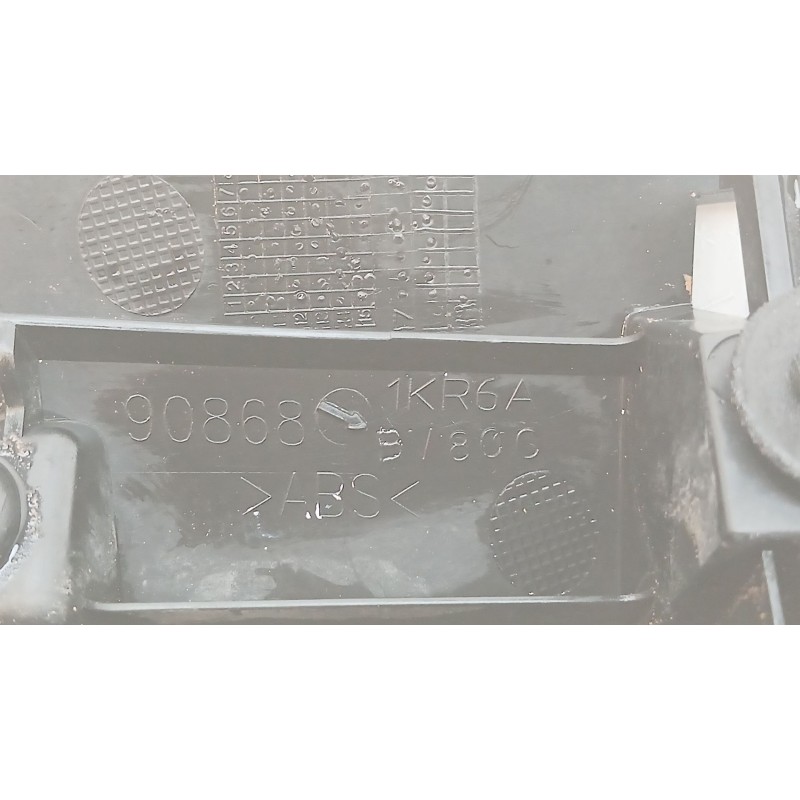 Recambio de molduras traseras para nissan juke (f15) 1.6 referencia OEM IAM 1KR6ABV80C 90868 - Blanco 2