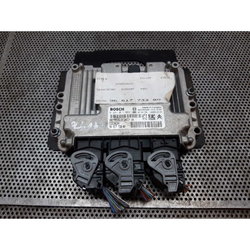 Recambio de centralita motor uce para citroën c4 coupe vtr referencia OEM IAM 0281011863 9661773380 