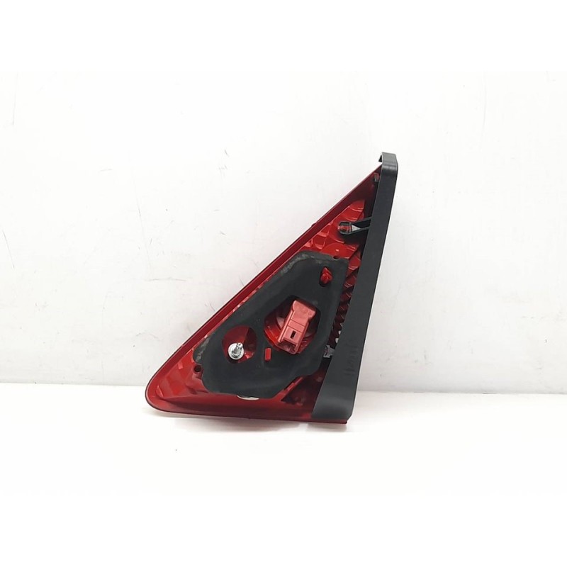 Recambio de piloto trasero izquierdo interior para peugeot 3008 confort referencia OEM IAM 9683461080 2