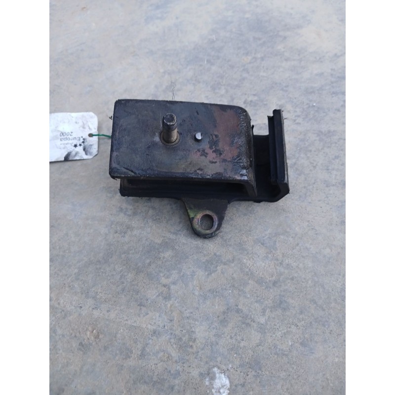 Recambio de soporte motor izquierdo para nissan serena (c23m) 1.6 cat referencia OEM IAM 11210 3