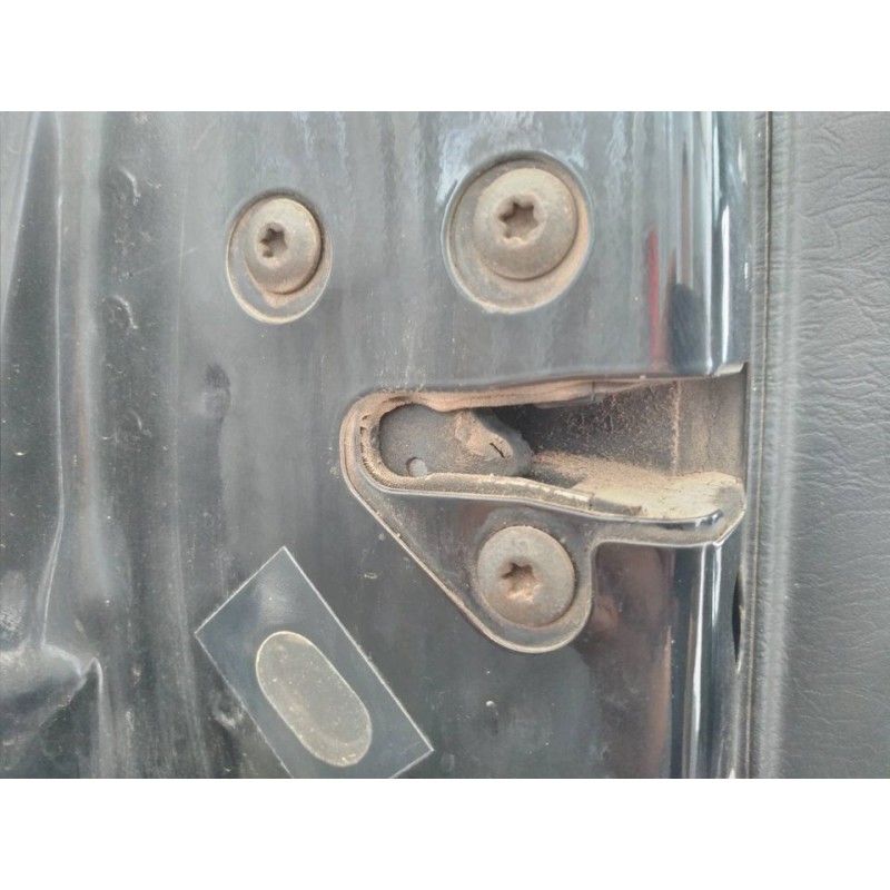 Recambio de cerradura puerta trasera izquierda para chrysler jeep cherokee (kj) 2.5 crd sport referencia OEM IAM   