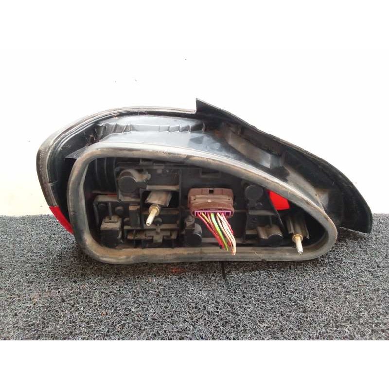Recambio de piloto trasero derecho para peugeot 306 berlina 3/4/5 puertas (s2) graffic referencia OEM IAM - Blanco 2