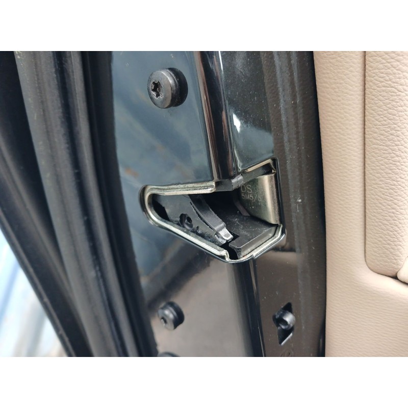 Recambio de cerradura puerta trasera izquierda para bmw 3 (e90) 320 d referencia OEM IAM   