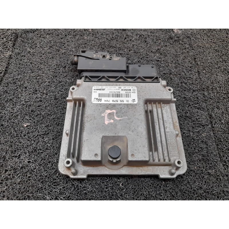 Recambio de centralita motor uce para opel meriva b essentia referencia OEM IAM 0281017587 55578704 BOSCH