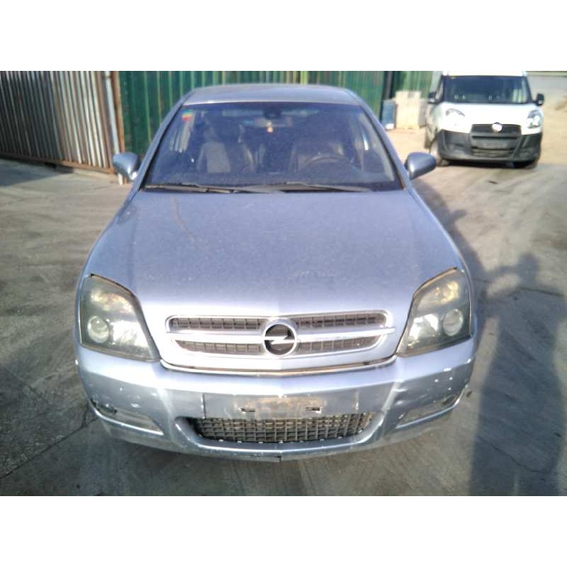 opel vectra c berlina del año 2004
