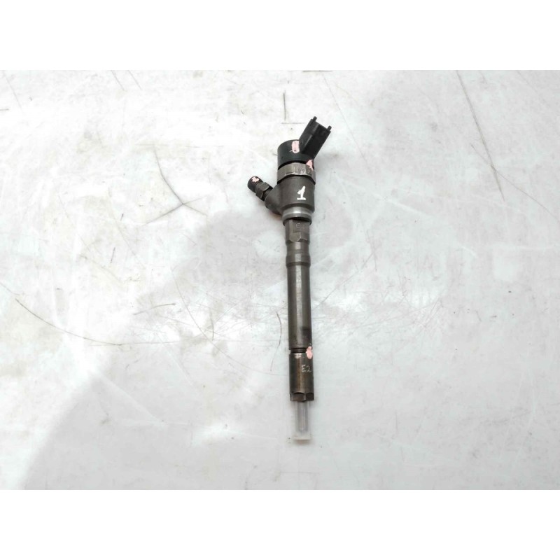 Recambio de inyector para kia carens 2.0 crdi ex monovolumen referencia OEM IAM 0445110064  