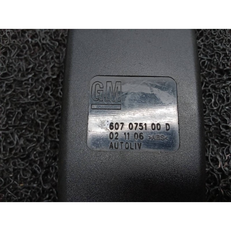 Recambio de pretensor airbag derecho para opel corsa d enjoy referencia OEM IAM 607075100D - Rojo 2