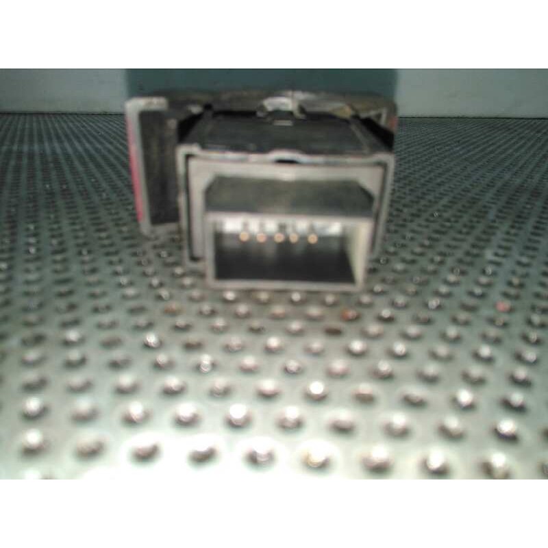 Recambio de warning para opel combo (corsa c) familiar referencia OEM IAM 13539900 3