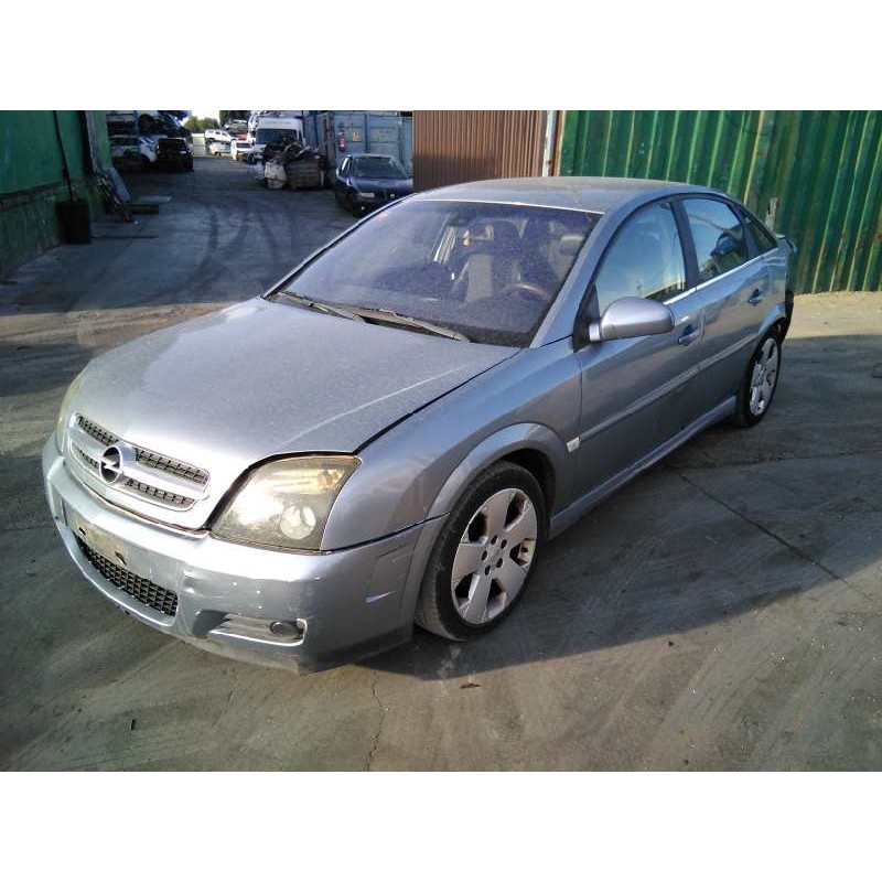 opel vectra c berlina del año 2004