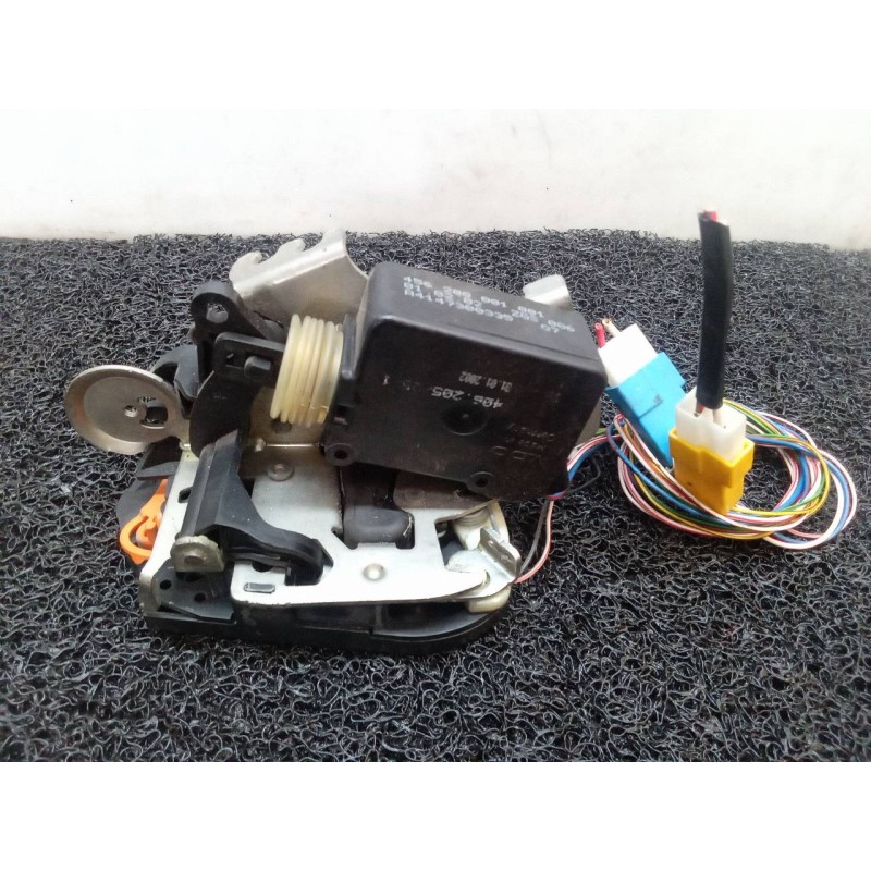 Recambio de cerradura puerta lateral derecha para mercedes-benz vaneo (w414) furgoneta compacta 1.6 (414.700) referencia OEM IAM