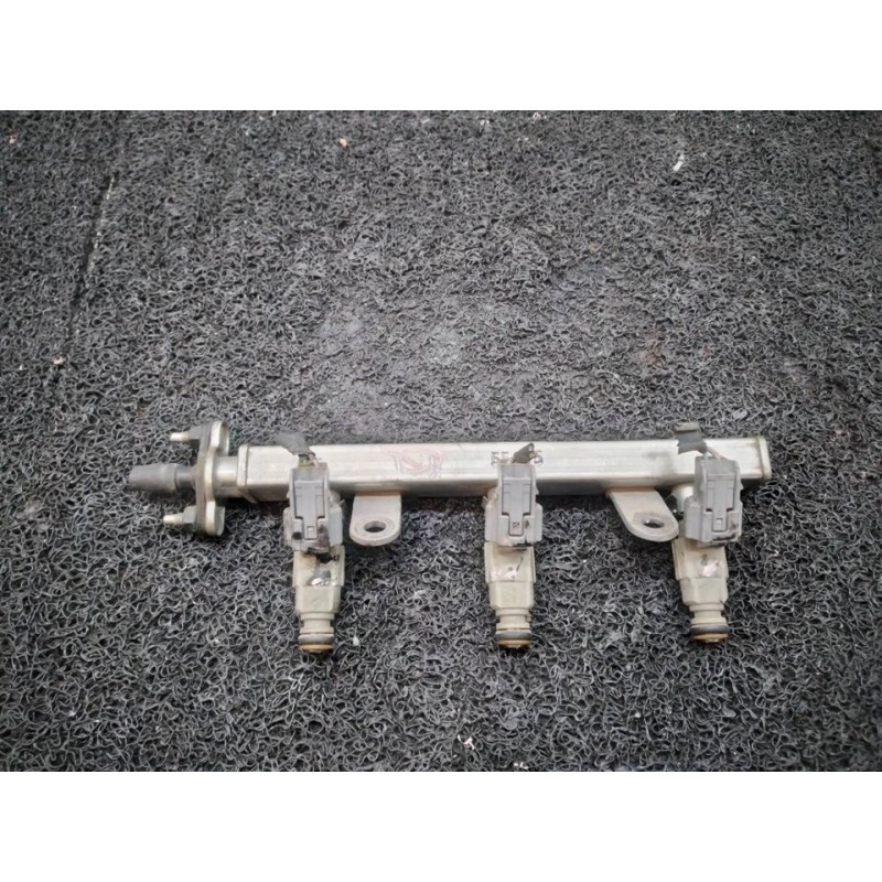 Recambio de rampa inyectora para kia picanto concept referencia OEM IAM 55215 - Blanco 2