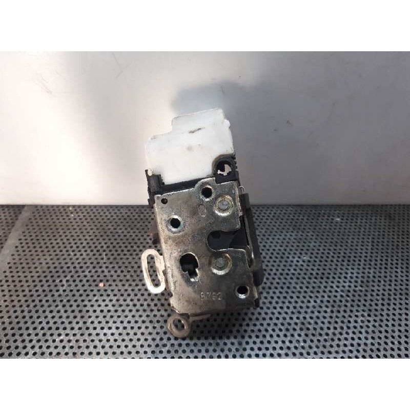 Recambio de cerradura puerta delantera derecha para alfa romeo 147 (190) 1.9 jtd cat referencia OEM IAM   