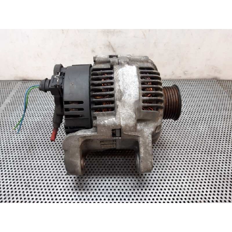 Recambio de alternador para bmw serie 3 berlina (e46) 318i referencia OEM IAM 2541961A 1435429 VALEO 2