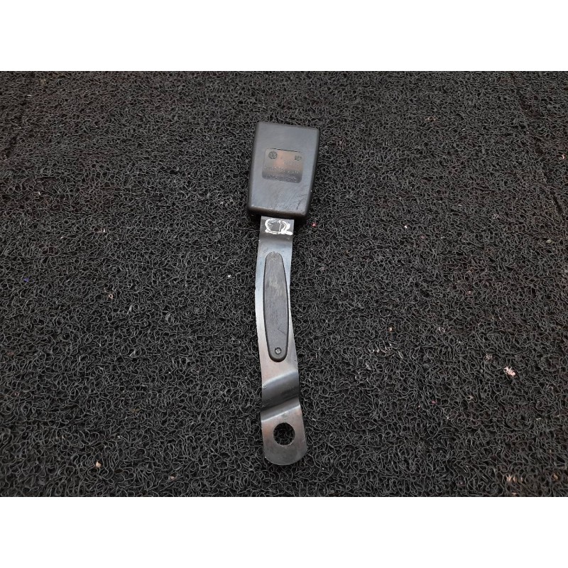 Recambio de enganche cinturon delantero derecho para volkswagen polo (9n3) edition referencia OEM IAM 280706  