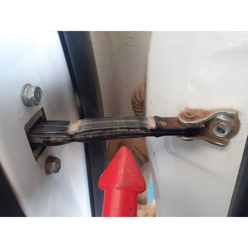 Recambio de retenedor puerta trasera izquierda para mitsubishi asx (ga0w) challenge 2wd referencia OEM IAM   
