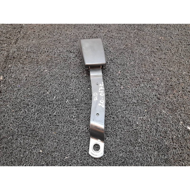 Recambio de enganche cinturon delantero derecho para volkswagen polo (9n3) edition referencia OEM IAM 280706 - Rojo 2