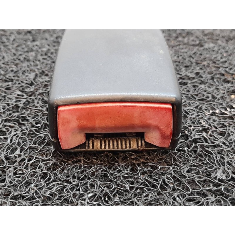Recambio de enganche cinturon delantero derecho para volkswagen polo (9n3) edition referencia OEM IAM 280706 - Rojo 3
