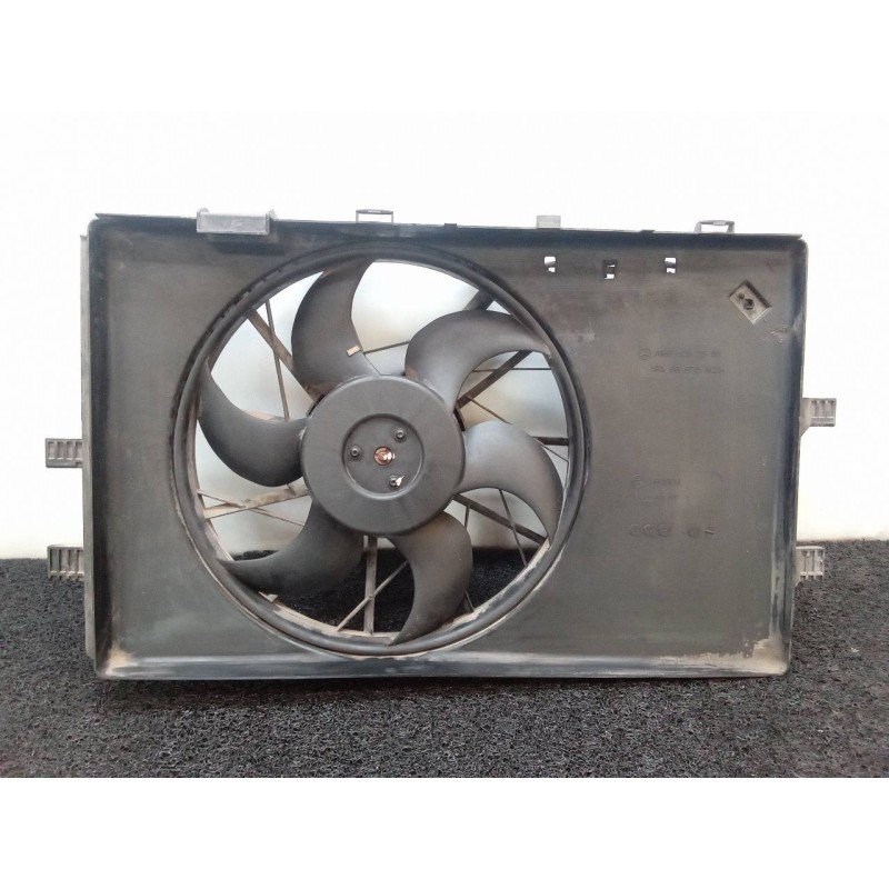 Recambio de electroventilador para mercedes-benz vaneo (w414) furgoneta compacta 1.6 (414.700) referencia OEM IAM 0130303883 168 - Negro