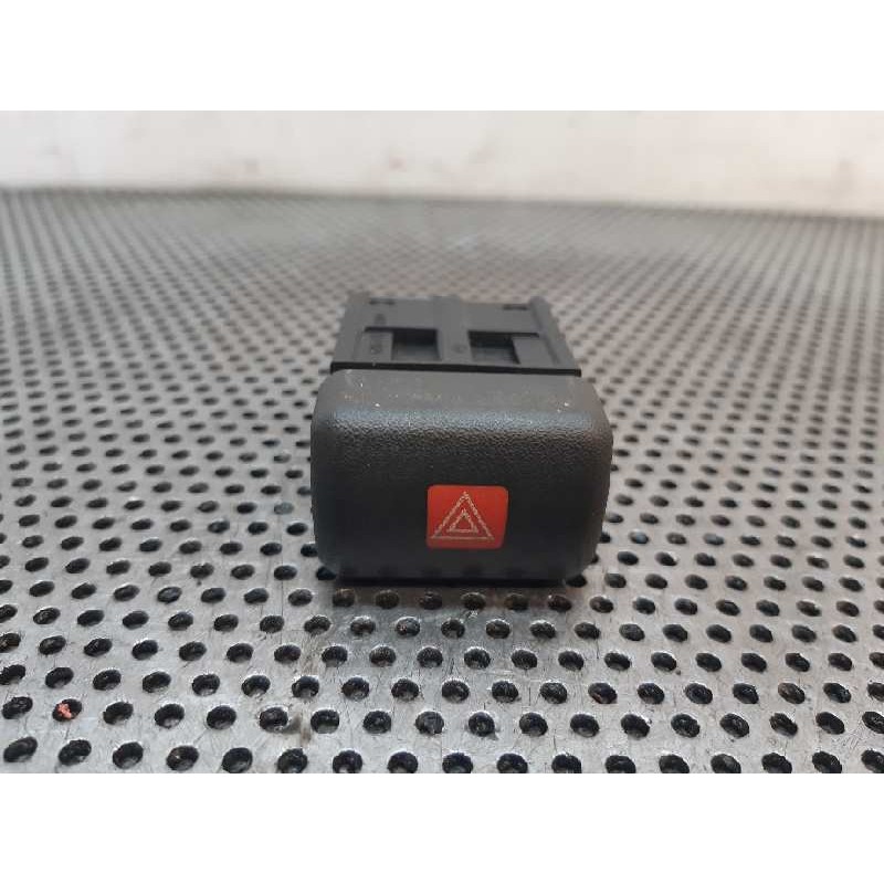 Recambio de warning para opel zafira a design edition referencia OEM IAM 90589867  
