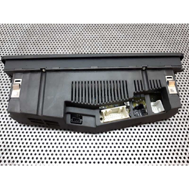 Recambio de mando climatizador para bmw serie 3 berlina (e46) 318i referencia OEM IAM 64118384112 5HB00773802 HELLA 3