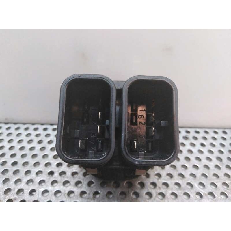 Recambio de mando elevalunas delantero izquierdo para ford fiesta berlina techno referencia OEM IAM - Blanco 2