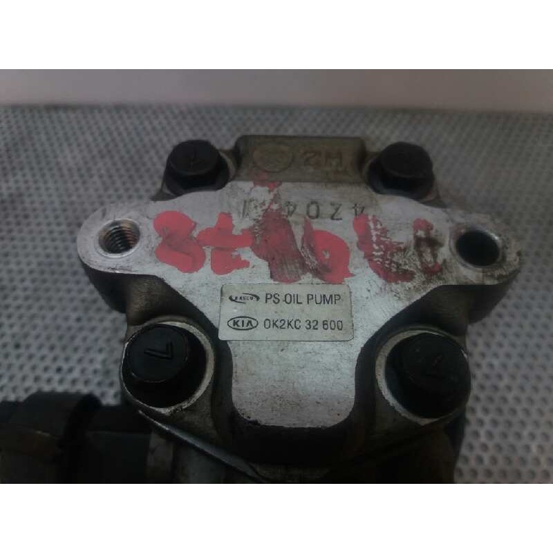 Recambio de bomba direccion para kia carens 2.0 crdi lx monovolumen referencia OEM IAM 0K2KC32600 3