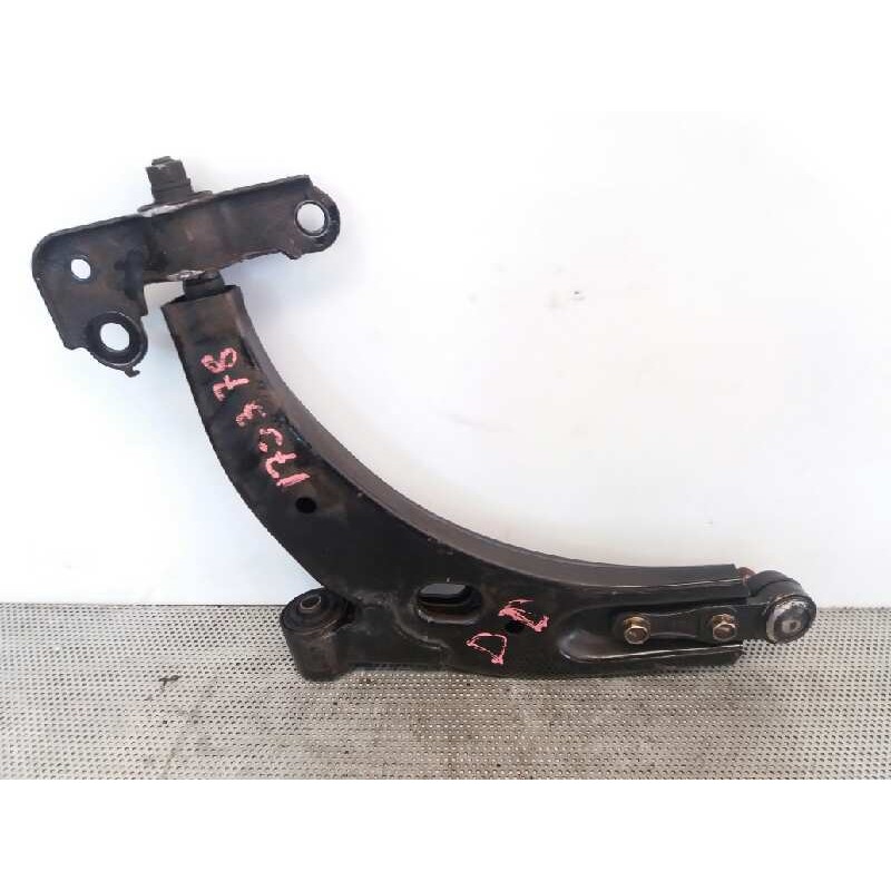Recambio de brazo suspension inferior delantero derecho para kia carens 2.0 crdi lx monovolumen referencia OEM IAM 2