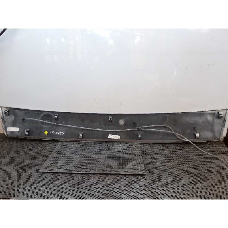 Recambio de molduras delanteras para nissan nt400 cabstar (01/20214) cabstar 35.xx cabina simple cabina individual referencia OE - Blanco 3