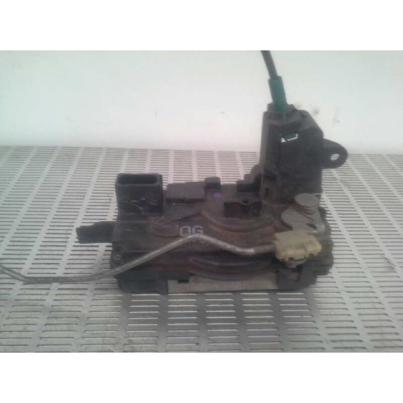 Recambio de cerradura puerta delantera derecha para opel astra h ber. 1.9 cdti referencia OEM IAM 13210749  