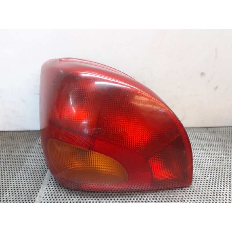 Recambio de piloto trasero izquierdo para ford fiesta berlina ghia referencia OEM IAM - Rojo 3
