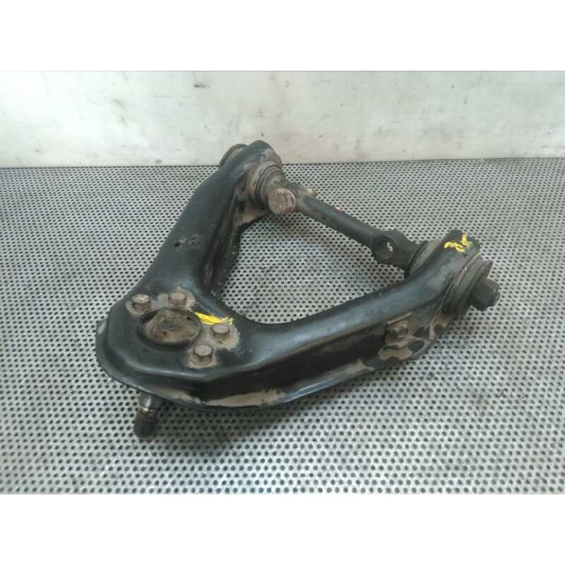 Recambio de brazo suspension superior delantero izquierdo para nissan terrano/terrano.ii (r20) 2.7 turbodiesel referencia OEM IA