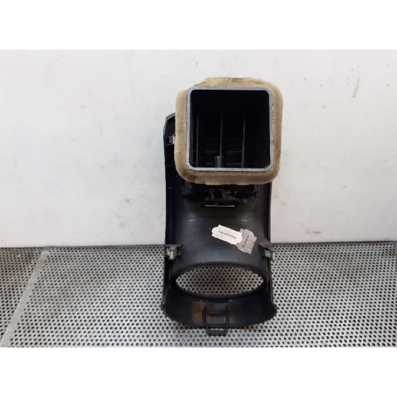 Recambio de rejilla aireadora para nissan nt400 cabstar (01/20214) cabstar 35.xx cabina simple cabina individual referencia OEM - Blanco 2