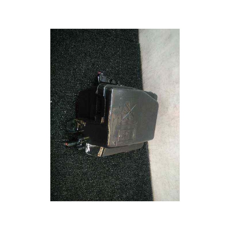 Recambio de caja reles / fusibles para dacia sandero stepway referencia OEM IAM 243809584R - Azul 2