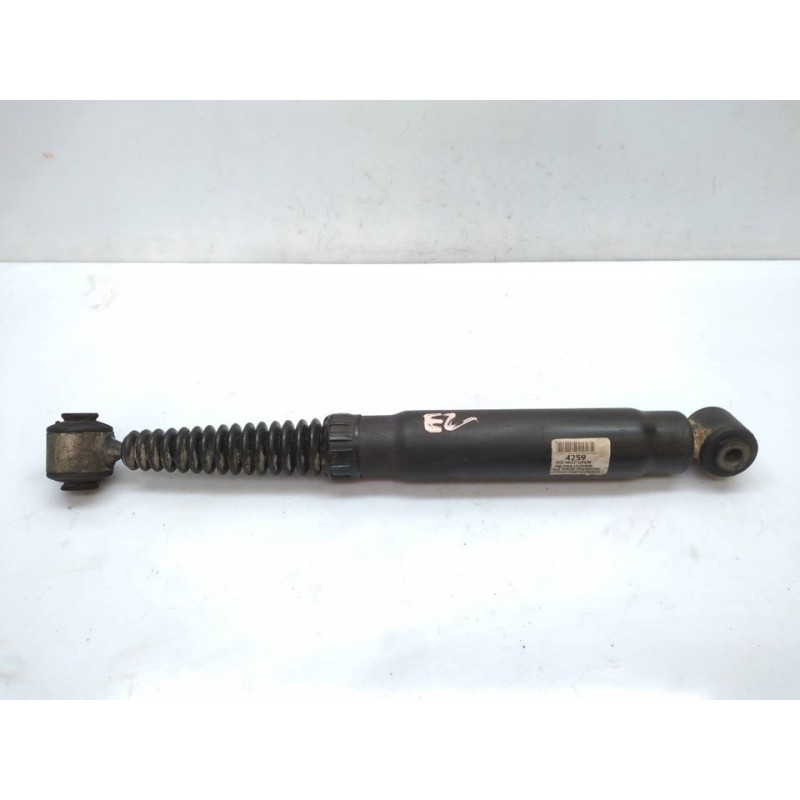 Recambio de amortiguador trasero derecho para peugeot 207 cc sport referencia OEM IAM 4259  
