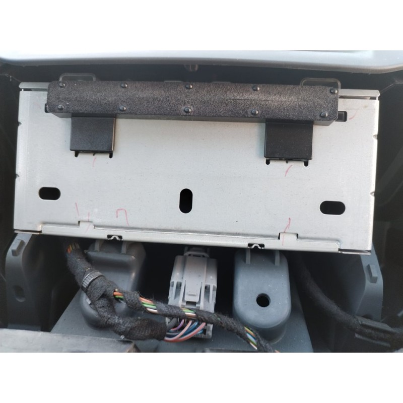 Recambio de sistema audio / radio cd para ford fiesta (cb1) trend referencia OEM IAM AA6T18C815AD - Blanco 2