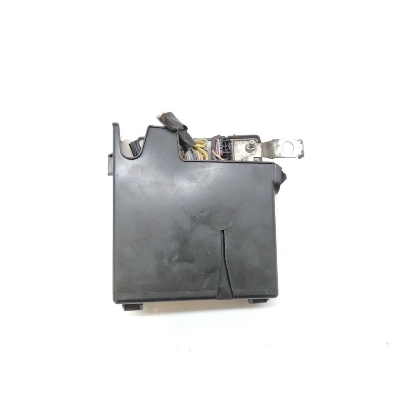 Recambio de caja reles / fusibles para renault scenic ii dynamique referencia OEM IAM 8200481866J 2