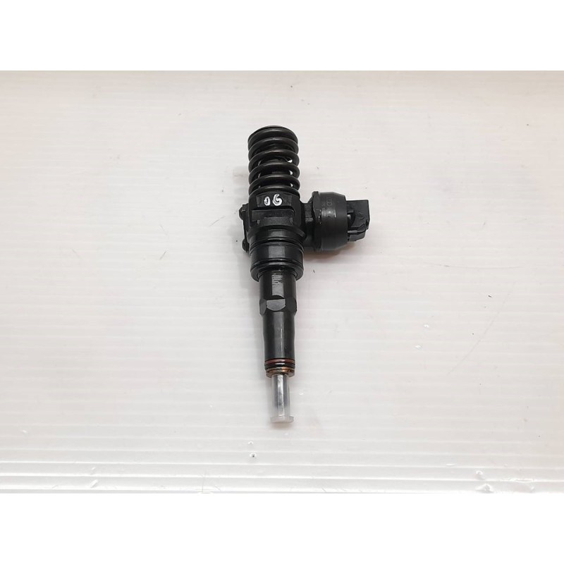 Recambio de inyector para audi a4 berlina (8e) 1.9 tdi (96kw) referencia OEM IAM 0414720216  BOSCH