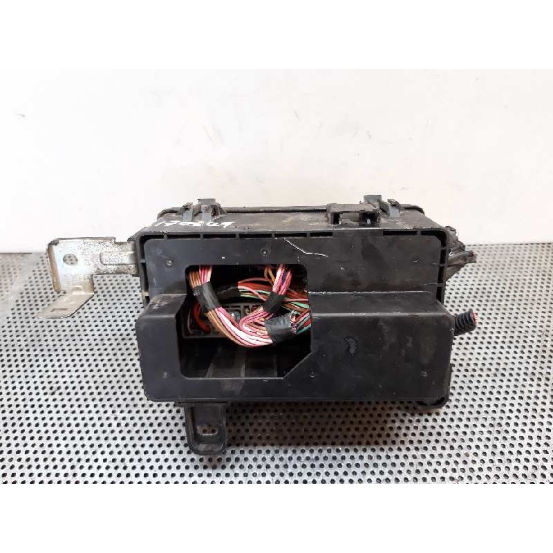 Recambio de caja reles / fusibles para chevrolet aveo lt referencia OEM IAM 96651959 - Negro 2