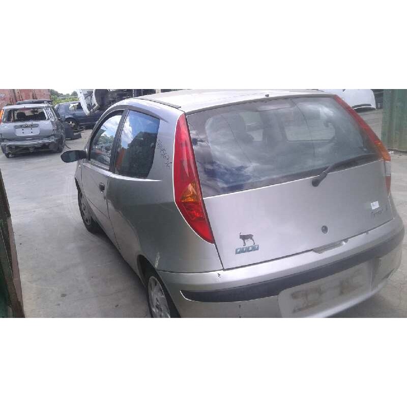 fiat punto berlina (188) del año 2001