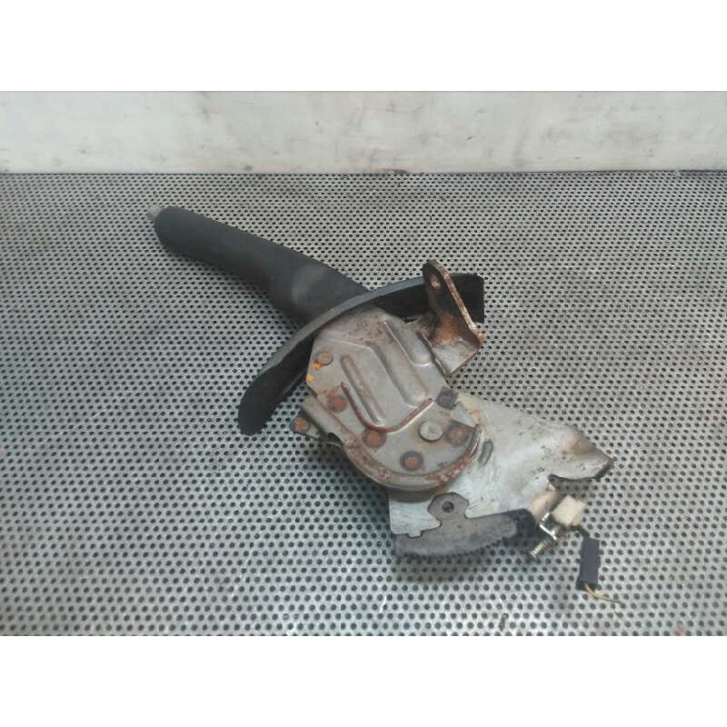 Recambio de palanca freno para nissan terrano/terrano.ii (r20) 2.7 turbodiesel referencia OEM IAM - Blanco 2