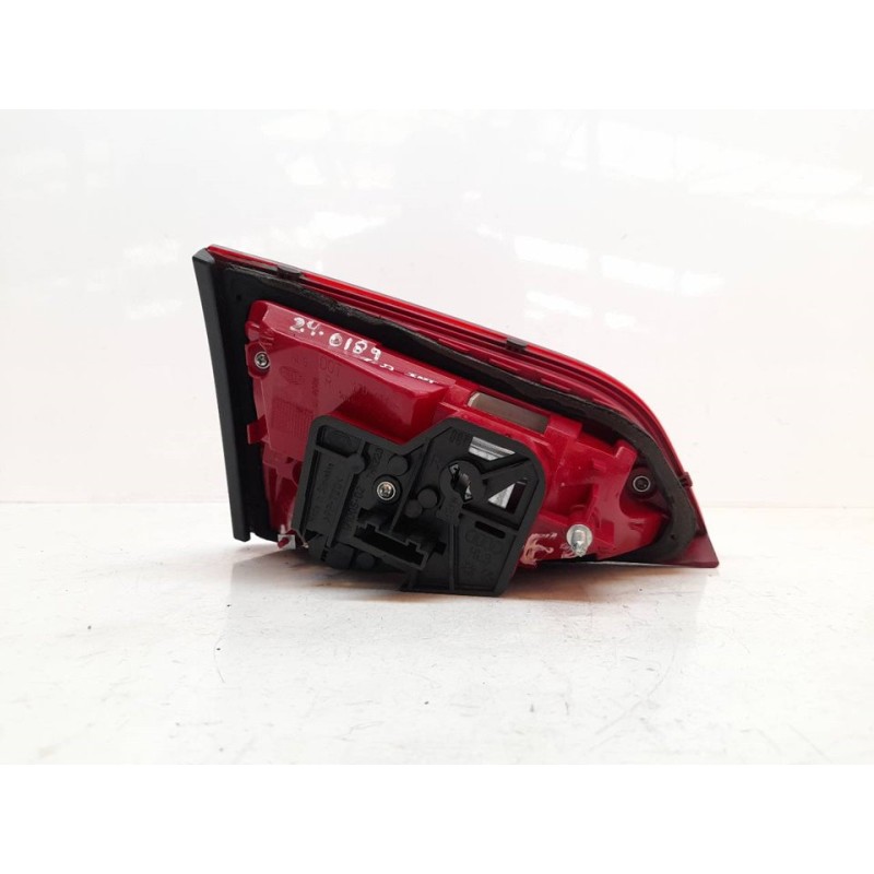 Recambio de piloto trasero derecho interior para audi a4 ber. (b8) e referencia OEM IAM - Blanco 2