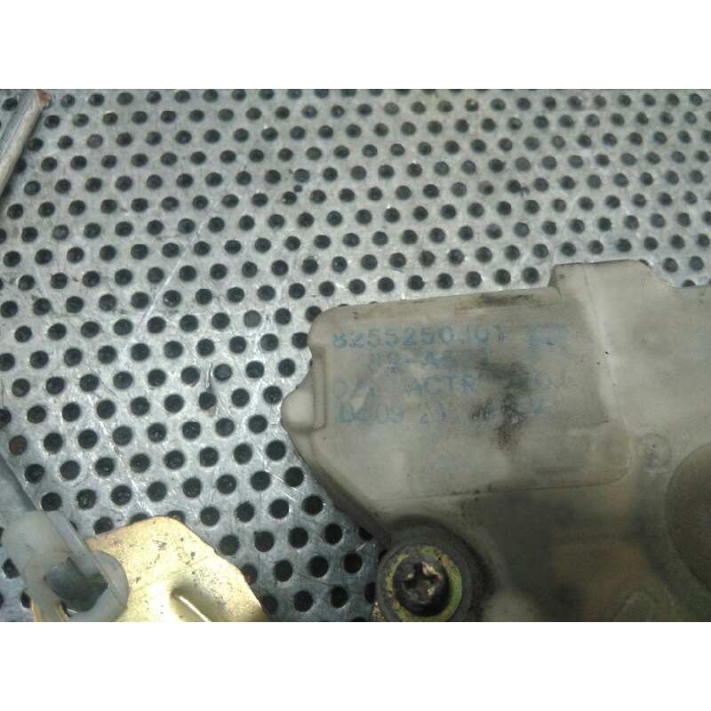 Recambio de cerradura puerta trasera derecha para nissan terrano/terrano.ii (r20) 2.7 turbodiesel referencia OEM IAM 8255250J01 - Blanco 4