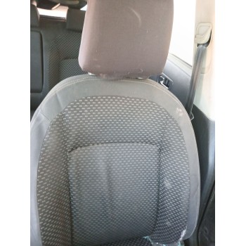 ASIENTO DELANTERO IZQUIERDO 