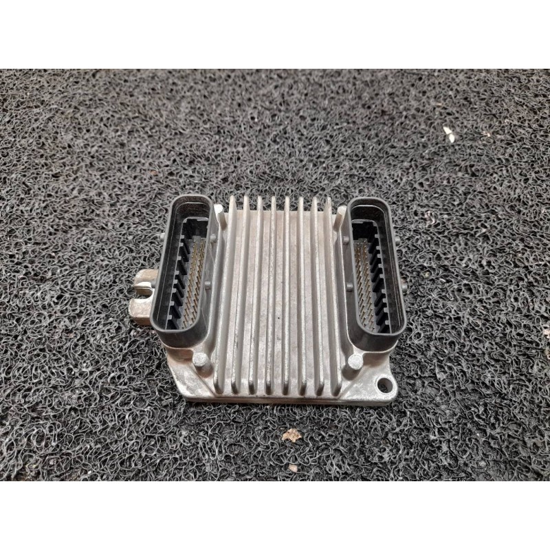 Recambio de centralita motor uce para opel astra g berlina comfort referencia OEM IAM 09355929 CSSJ D98005