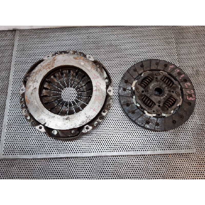 Recambio de kit embrague para nissan micra (k12e) acenta referencia OEM IAM 322034210  LUK