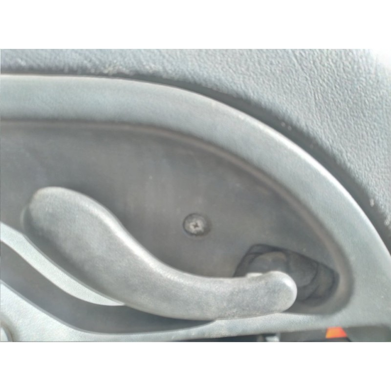 Recambio de maneta interior delantera derecha para chevrolet camaro cabrio piel referencia OEM IAM   