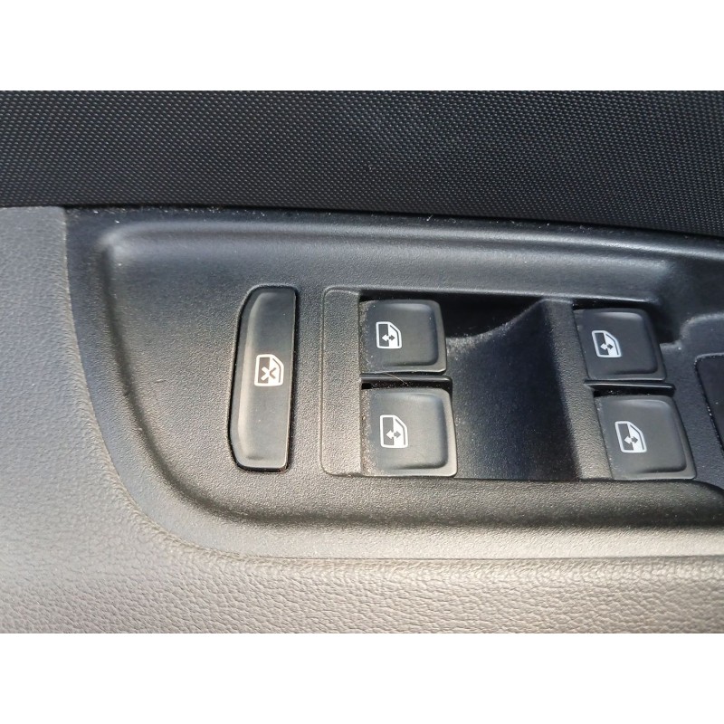 Recambio de mando elevalunas delantero izquierdo para audi a1 sportback (gba) 25 tfsi referencia OEM IAM   