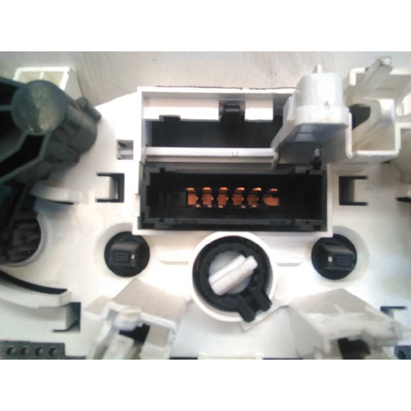 Recambio de mando calefaccion / aire acondicionado para peugeot 1007 1.4 referencia OEM IAM F664479W 69300002 - Rojo 2