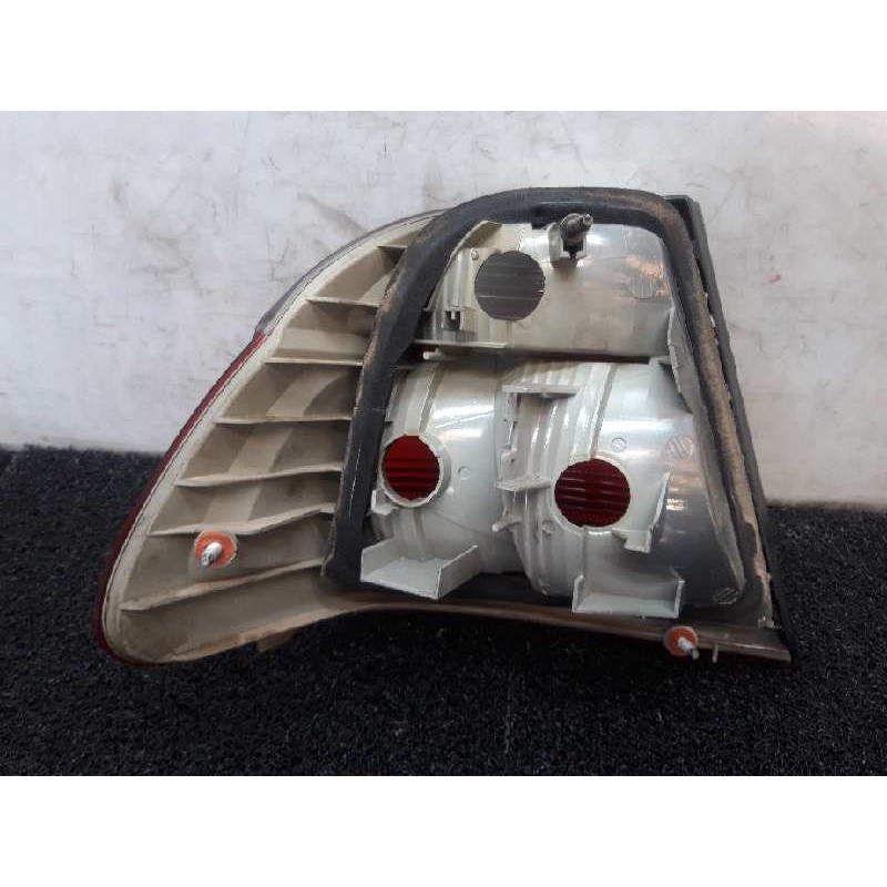 Recambio de piloto trasero derecho para bmw serie 3 berlina (e46) 320d referencia OEM IAM - Negro 2